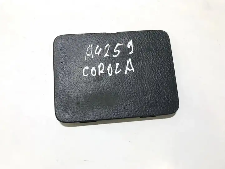 Toyota Corolla E120 E130 (2004 - 2007) Прочие детали салона — фото 1