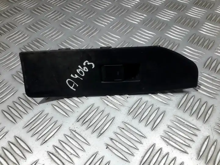 Toyota Verso (2009 - 2012) 8481005070 Кнопка стеклоподъемников — фото 1