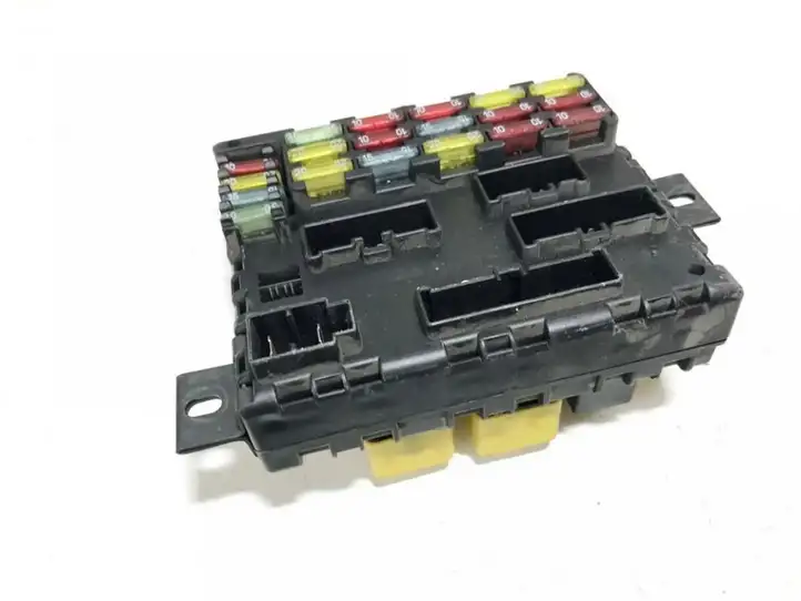 Lancia Lybra (1999 - 2006)  a223 Ящик предохранителей (комплект)