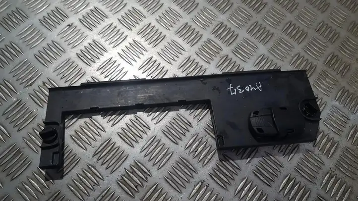 BMW 5 E60 E61 (2004 - 2010)  7111140 Другая внешняя деталь