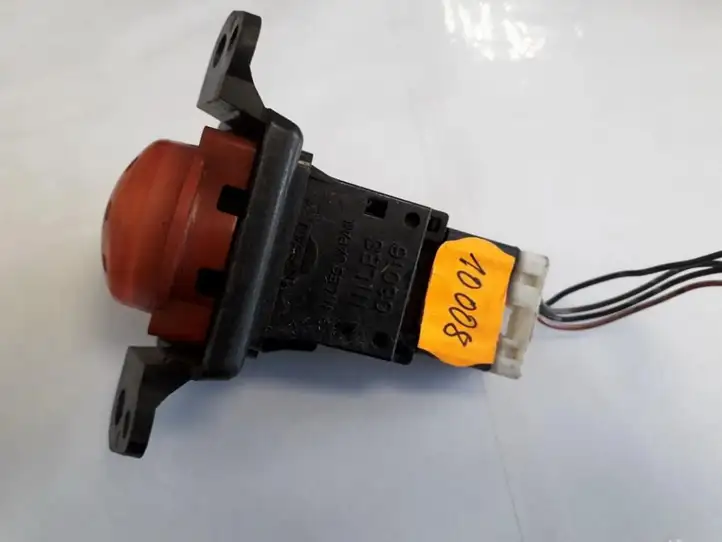Nissan Almera N16 (2000 - 2010) niles06016 Включатель аварийных фонарей — фото 2