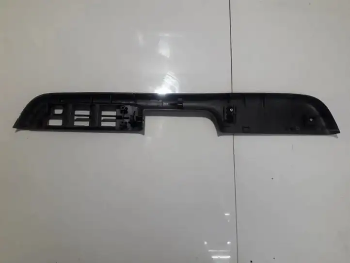 Nissan X-Trail T30 (2001 - 2007) 809488h300 Прочие детали салона — фото 2