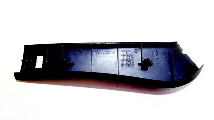 Toyota Corolla Verso AR10 (2004 - 2009) 679370f010 Прочие детали салона — фото 2