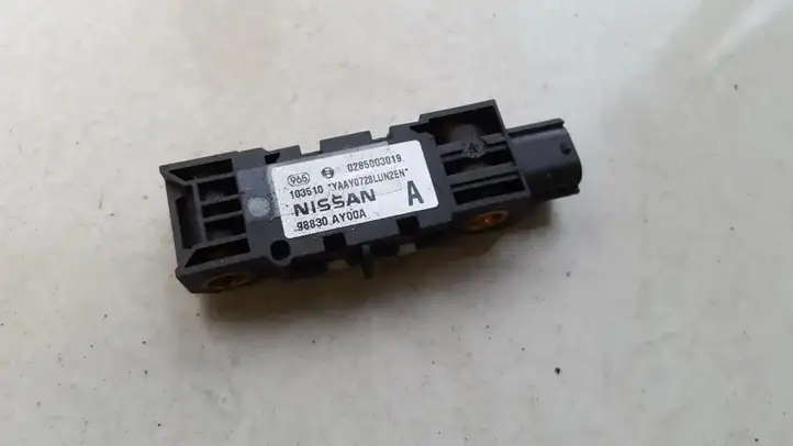 Nissan Note (E11) (2006 - 2014) 98830ay00a Датчик удара SRS — фото 1