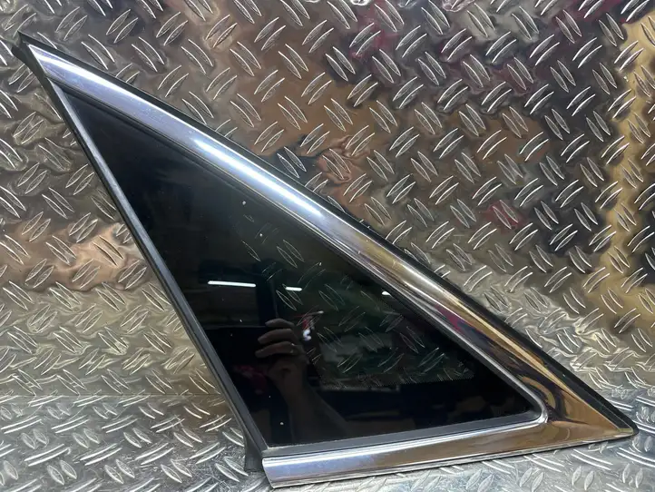 Citroen DS7 Crossback (2017 - ) 9817030380 Заднее боковое стекло — фото 1