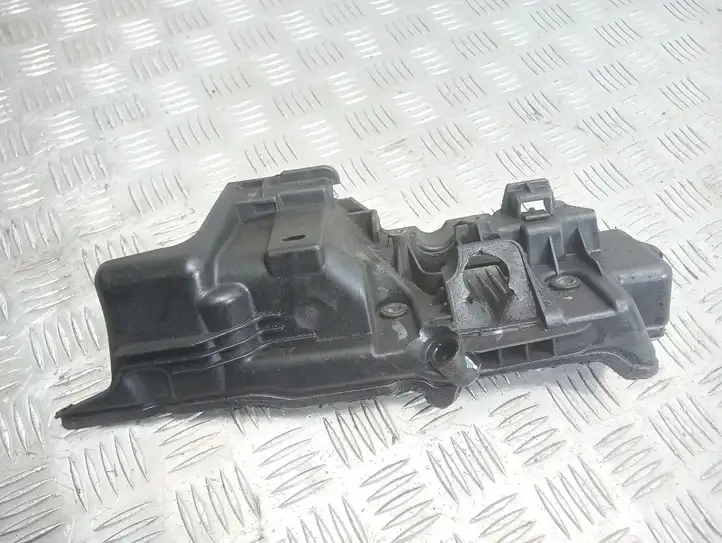 Nissan Qashqai (2010 - 2013) 175B15849R Прочие детали моторного отсека — фото 1