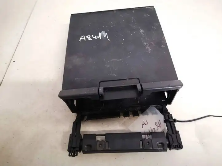 Audi Q7 (2005 - 2009)  8103785 Другая деталь салона