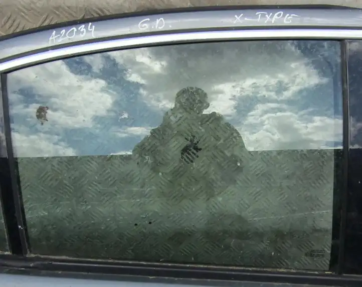 Jaguar X-Type (2001 - 2008) Стекло задней двери — фото 1
