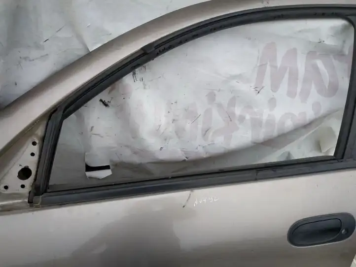 Nissan Almera N16 (2000 - 2010) Стекло передней двери — фото 2