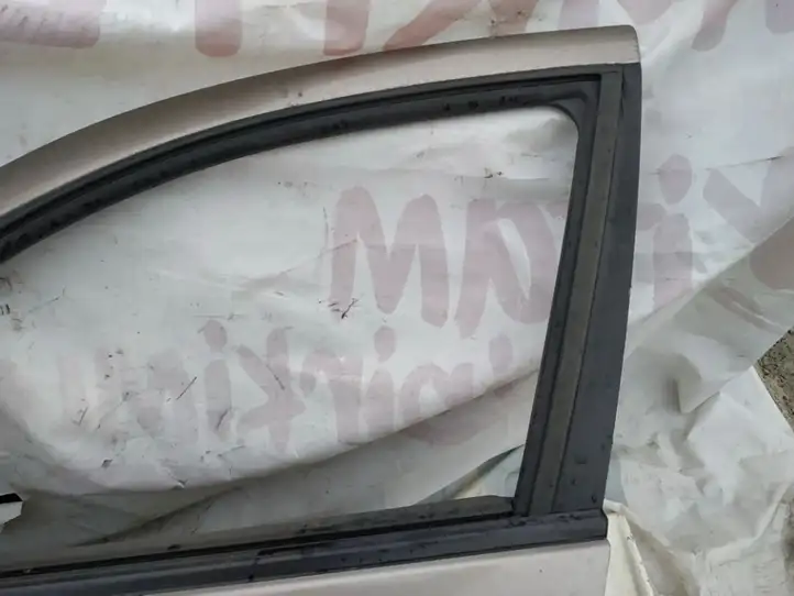 Nissan Almera N16 (2000 - 2010) Стекло передней двери — фото 3