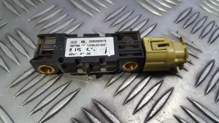Nissan Primera (2001 - 2008) 98830AY000 Датчик удара SRS — фото 1