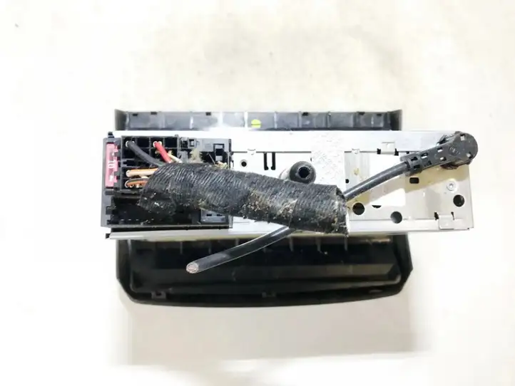 Lancia Ypsilon (2001 - 2006)  7643388316 Радио/ проигрыватель CD/DVD / навигация