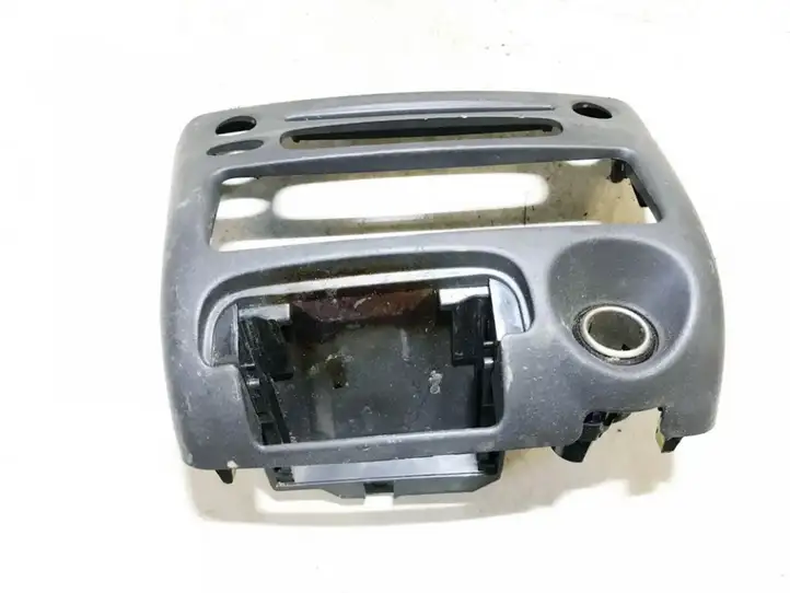 Toyota Yaris (1999 - 2003) 8622052020 Прочие детали салона — фото 1