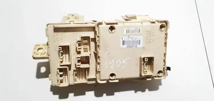 Toyota Avensis T250 (2003 - 2006) 82641CA020F Блок предохранителей (комплект) — фото 2