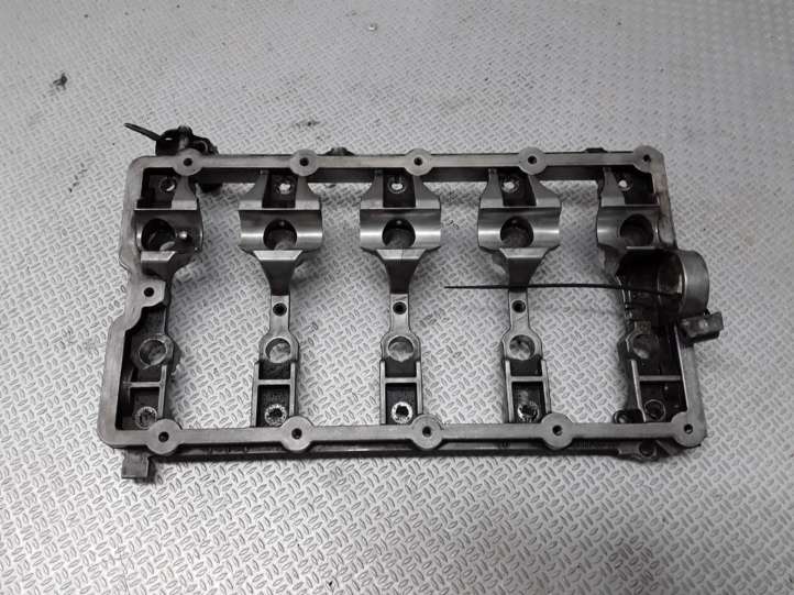 03G103308B Audi A4 S4 B7 8E 8H Kita variklio galvutės detalė