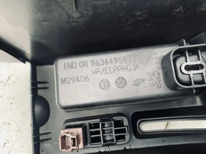 Peugeot 307 CC (2001 - 2005) 9634495677 Прочие детали салона — фото 3