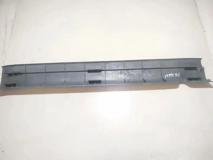 Toyota Avensis Verso (2001 - 2004) 6791444020 Прочие детали салона — фото 2