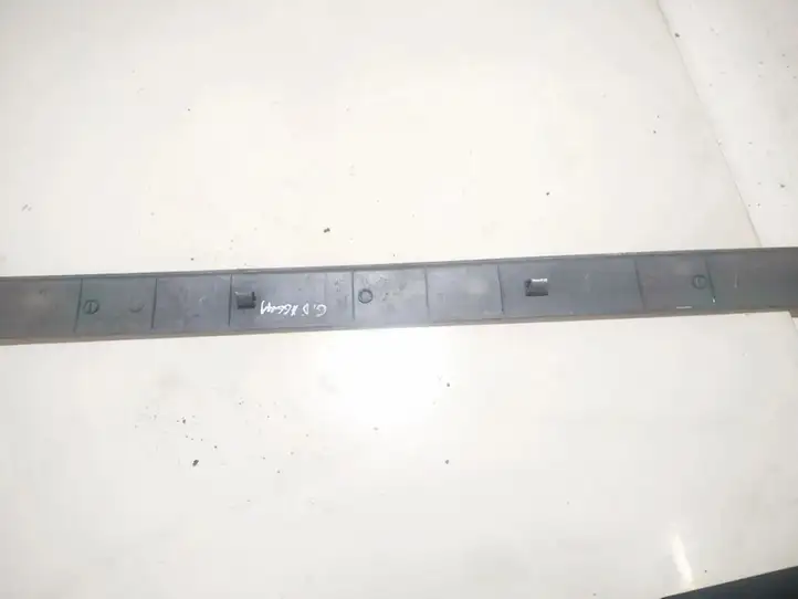 Toyota Avensis Verso (2001 - 2004) 6791544040 Прочие детали салона — фото 2