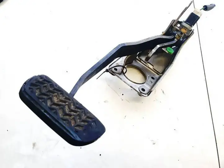 Toyota Yaris Verso (1999 - 2005) Датчик педали тормоза — фото 1