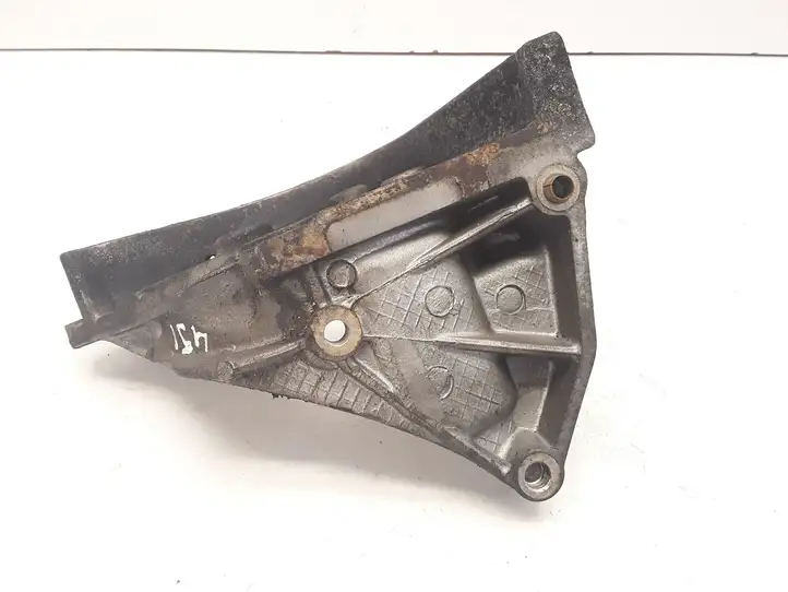 Peugeot 406 (1999 - 2006) 96365905 Кронштейн топливного насоса — фото 3