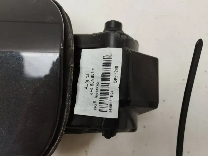 Audi A8 S8 D4 4H (2013 - 2017) 4H4809857 Крышка топливного бака — фото 4