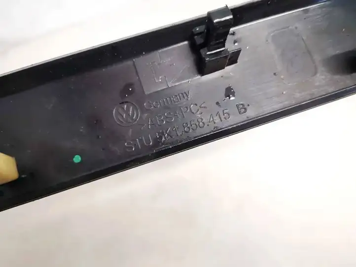 Volkswagen Golf VI (2009 - 2013)  5k1858415b Другая деталь салона