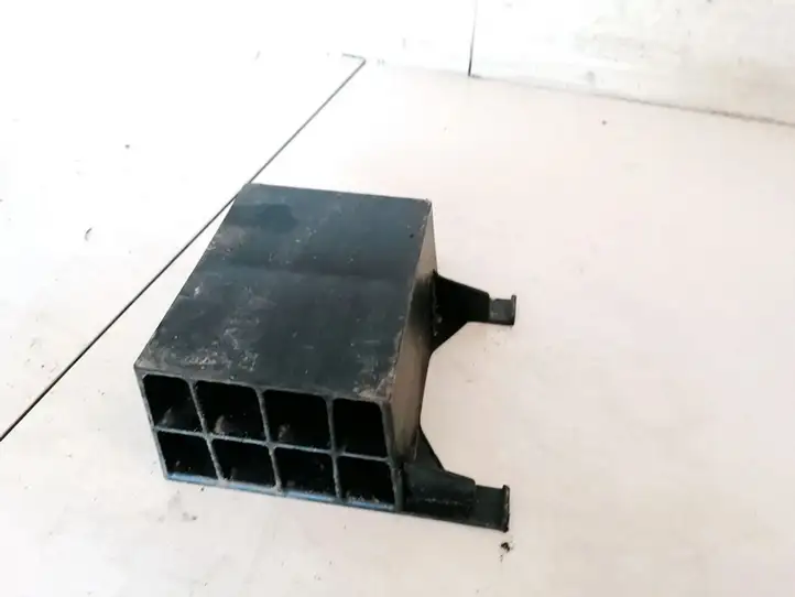 Toyota Corolla Verso E121 (2004 - 2007) 5842713040 Прочие внешние детали — фото 1