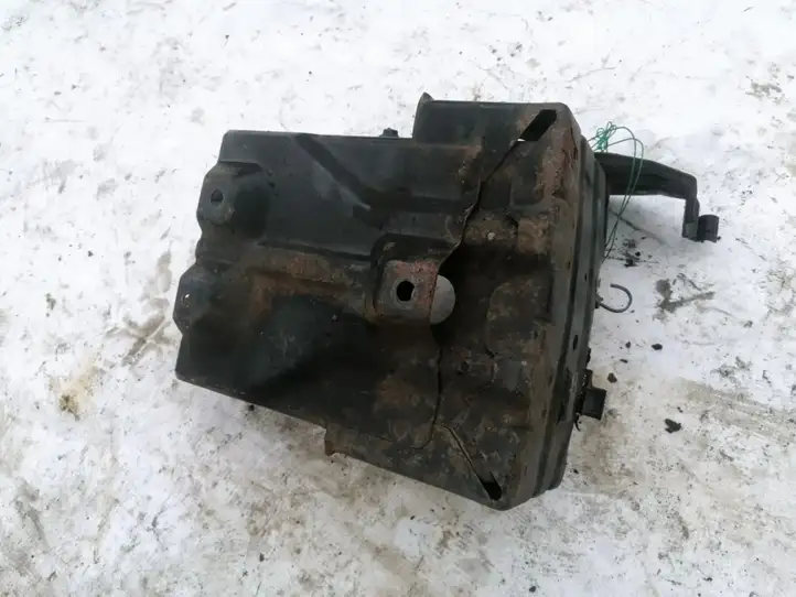 Nissan Micra (1999 - 2002) Ящик аккумулятора — фото 3