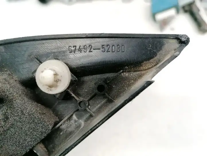 Toyota Yaris Verso (1999 - 2005) 6749252030 Прочие детали салона — фото 3