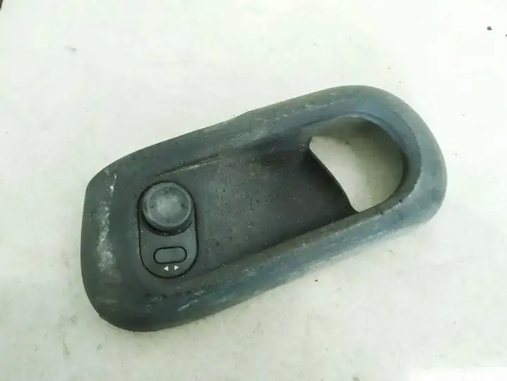 Opel Corsa C (2000 - 2003) 09116491 Прочие детали салона — фото 1