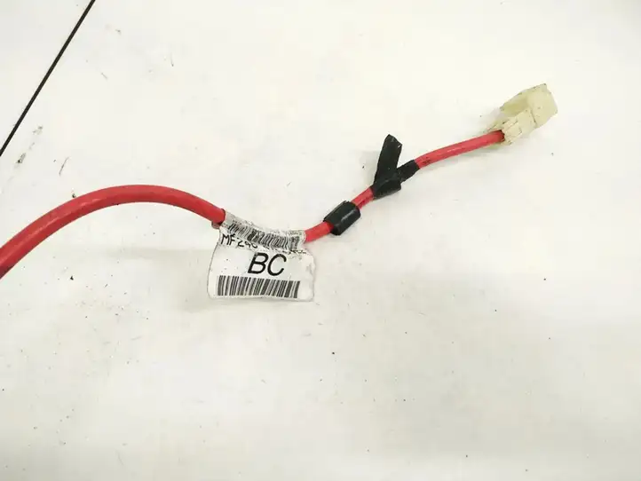 Jaguar XF (2007 - 2015)  8X2T14B324 Плюсовый провод (аккумулятора)