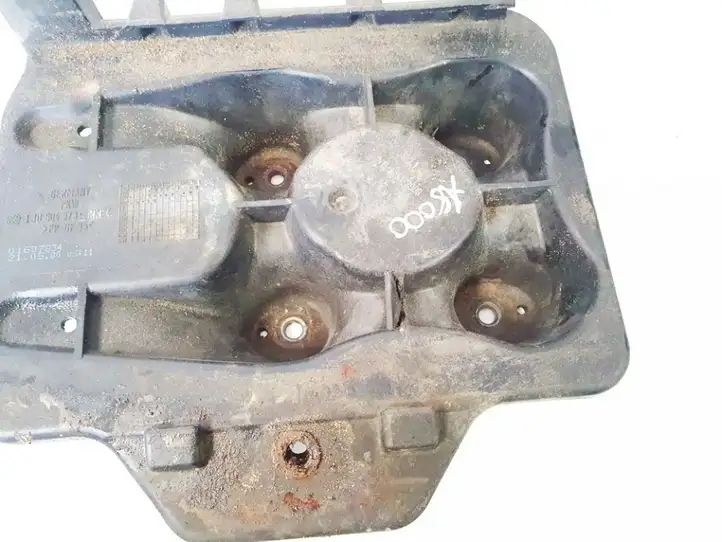 Skoda Octavia Mk1 (1U) (1996 - 2004) 1j0804373e Ящик аккумулятора — фото 1