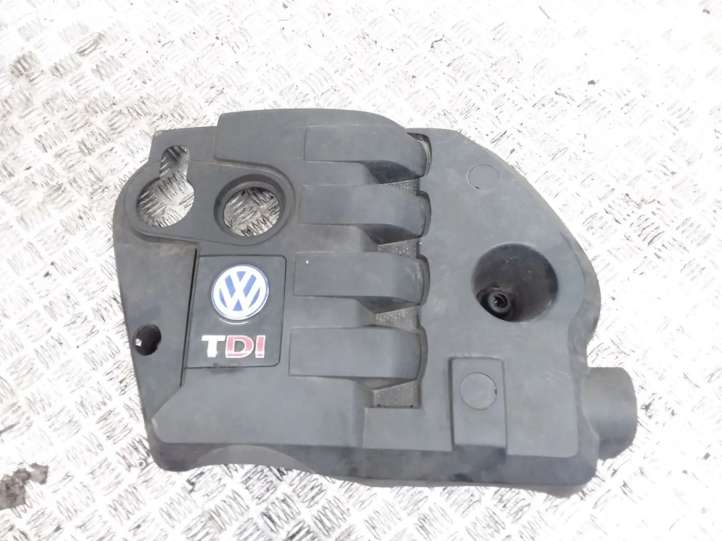 038103925 Volkswagen PASSAT B5.5 Variklio dangtis (apdaila)