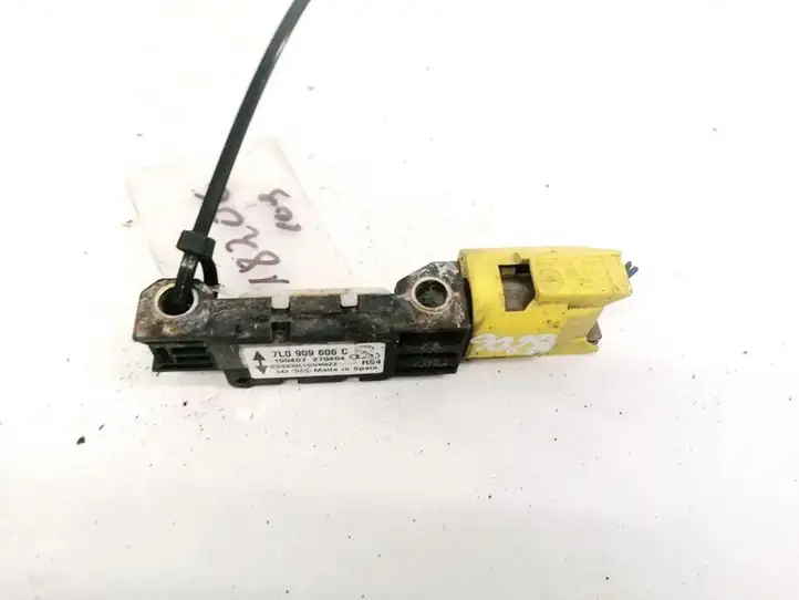 Volkswagen Touareg I (2002 - 2010)  7L0909606C Датчик удара надувных подушек