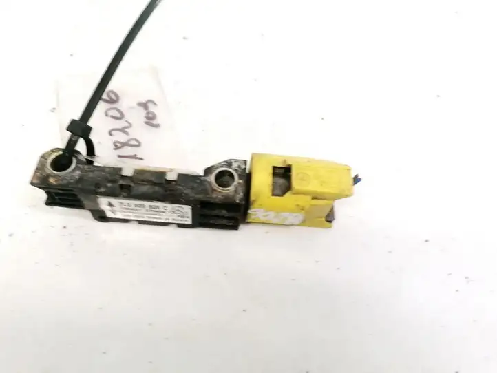 Volkswagen Touareg I (2002 - 2010)  7L0909606C Датчик удара надувных подушек