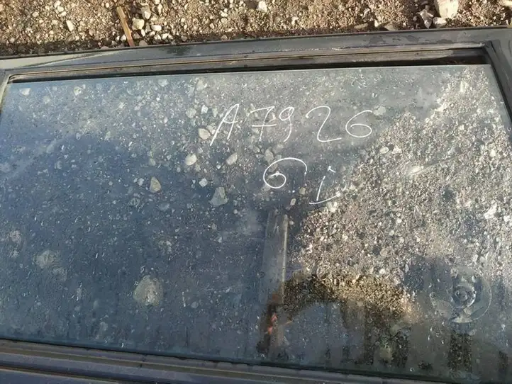 Toyota Corolla E120 E130 (2000 - 2004) Стекло задней двери — фото 1