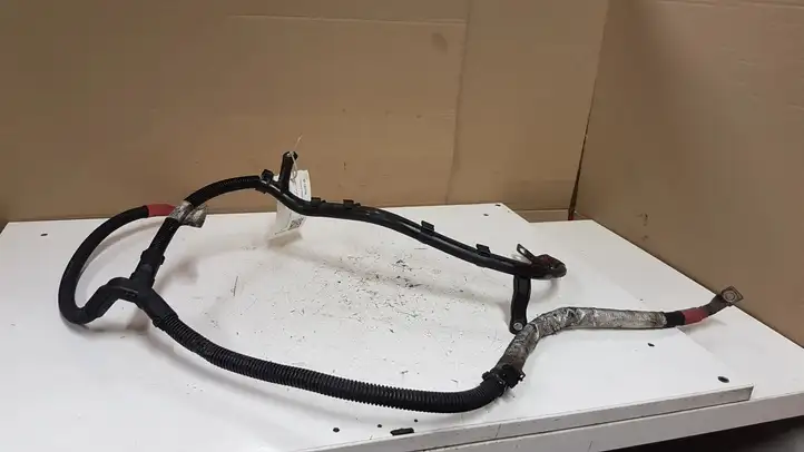 BMW 3 F30 F35 F31 (2012 - 2018) 8571249 Плюсовой провод аккумулятора — фото 3