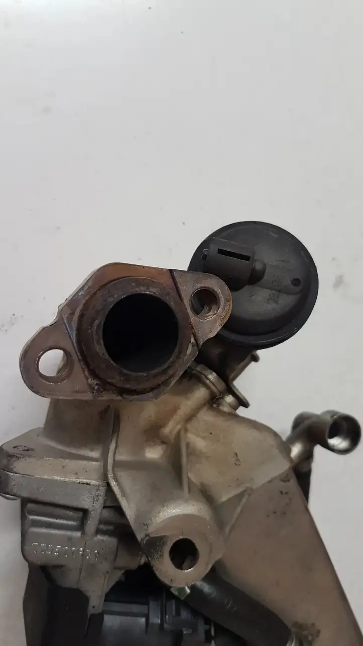 BMW 3 F30 F35 F31 (2012 - 2018) 781075106 Охладитель клапана EGR — фото 6