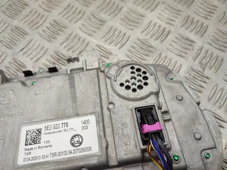 Skoda Octavia Mk4 (2019 - )  05L907309C Комплект зажигания