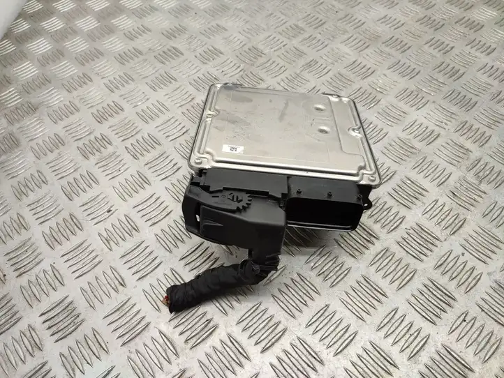 Skoda Octavia Mk4 (2019 - )  05L907309C Комплект зажигания