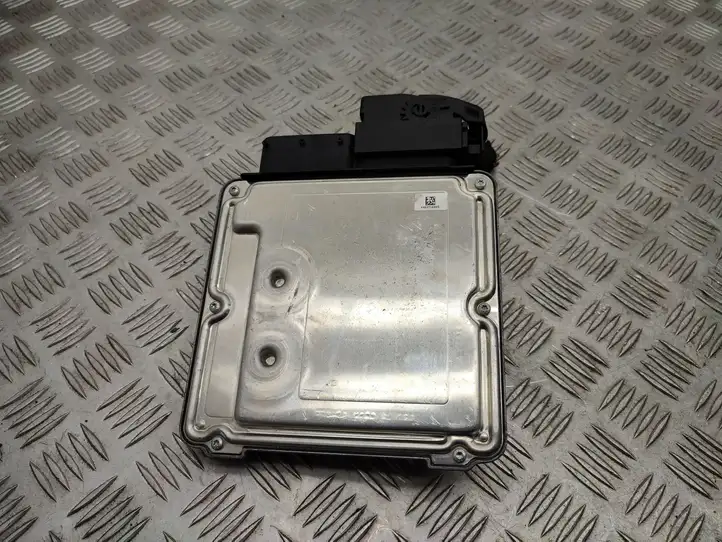 Skoda Octavia Mk4 (2019 - )  05L907309C Комплект зажигания