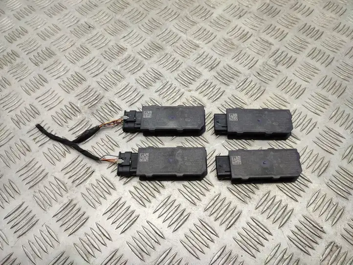 Skoda Octavia Mk4 (2019 - )  05L907309C Комплект зажигания