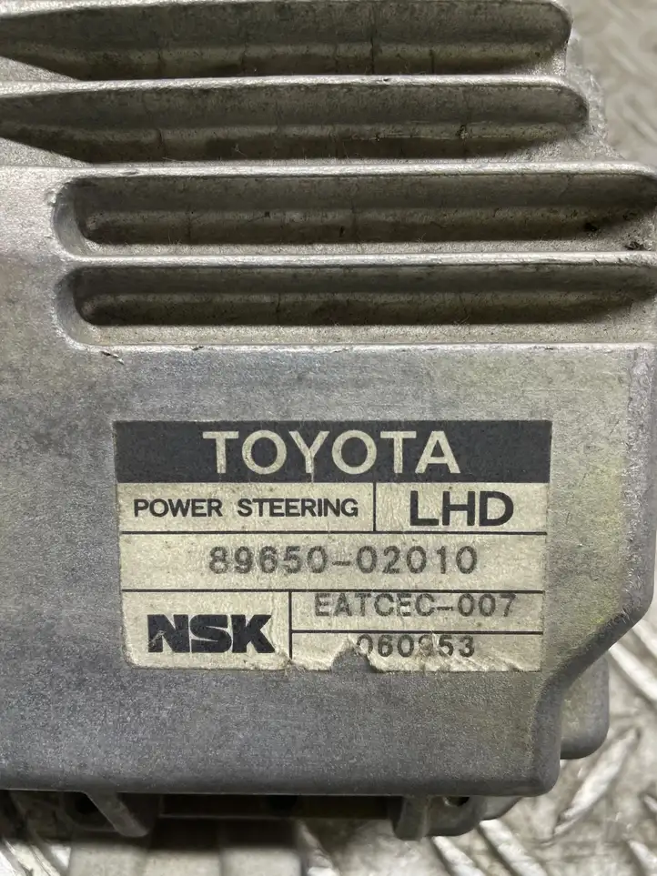 Toyota Corolla E120 E130 (2000 - 2004) Блок управления усилителем руля — фото 4