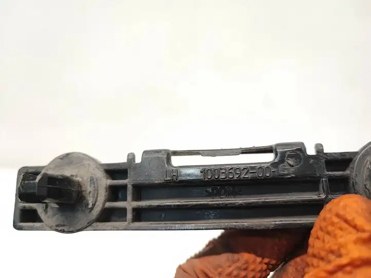 Tesla Model S (2016 - 2021)  100369200C Другая внешняя деталь