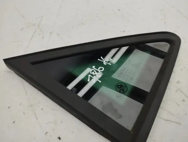 Seat Leon IV (2020 - )  5FA845299AL Заднее боковое стекло кузова