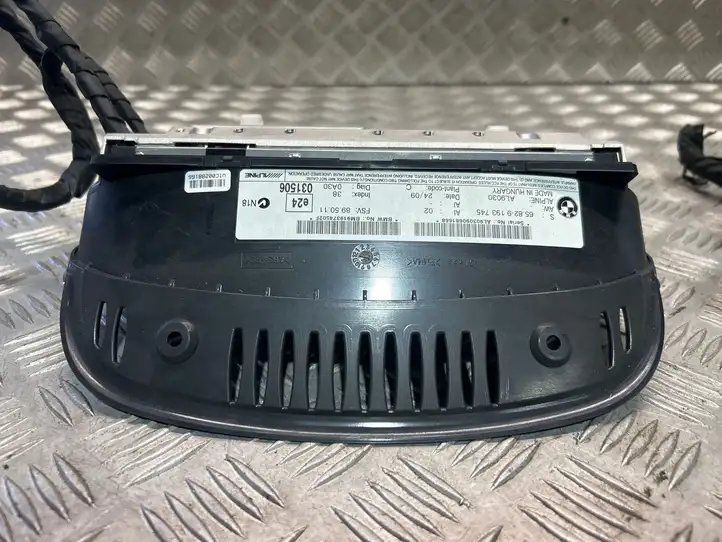 BMW 5 E60 E61 (2004 - 2010) 9214925 Магнитола / мультимедийная система — фото 21
