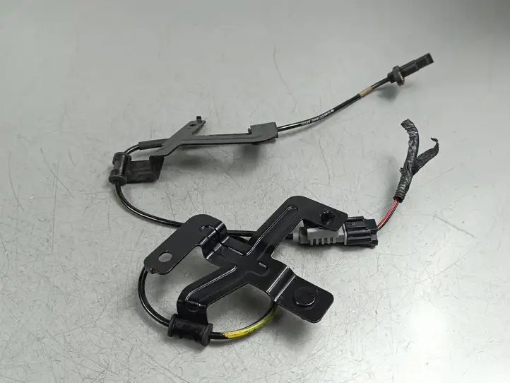 (2020 - ) 58940-AR500 Датчик ABS передний — фото 4