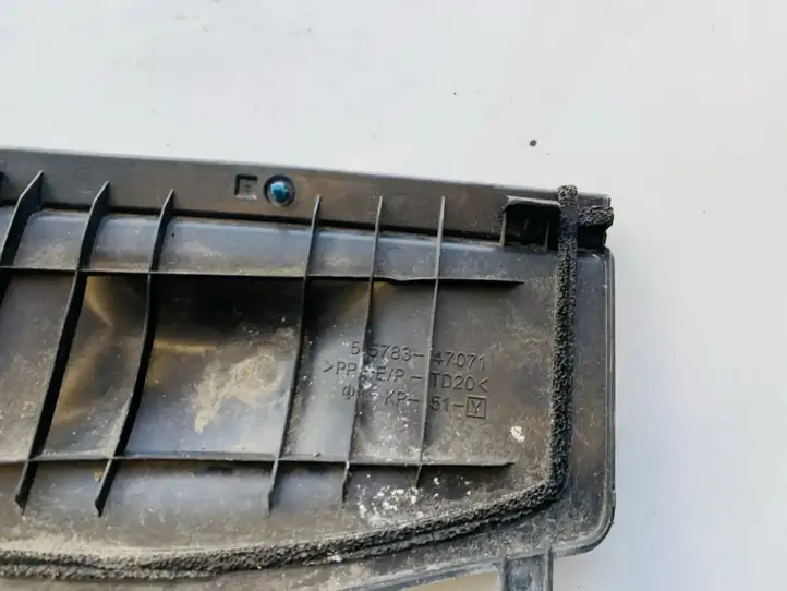 Toyota Prius (XW30) (2009 - 2015) 5578347071 Прочие детали салона — фото 3