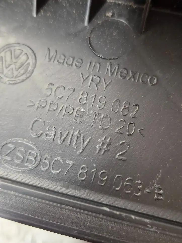 Volkswagen Jetta VI (2011 - 2018) 5C7819082 Прочие детали салона — фото 3