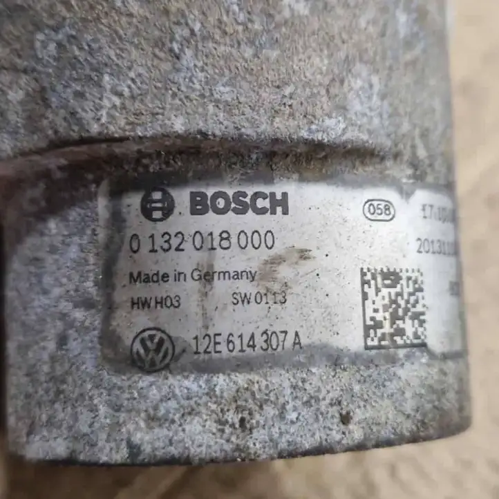 Volkswagen Up (2011 - ) 12E614307A Распределитель тормозного усилия — фото 5